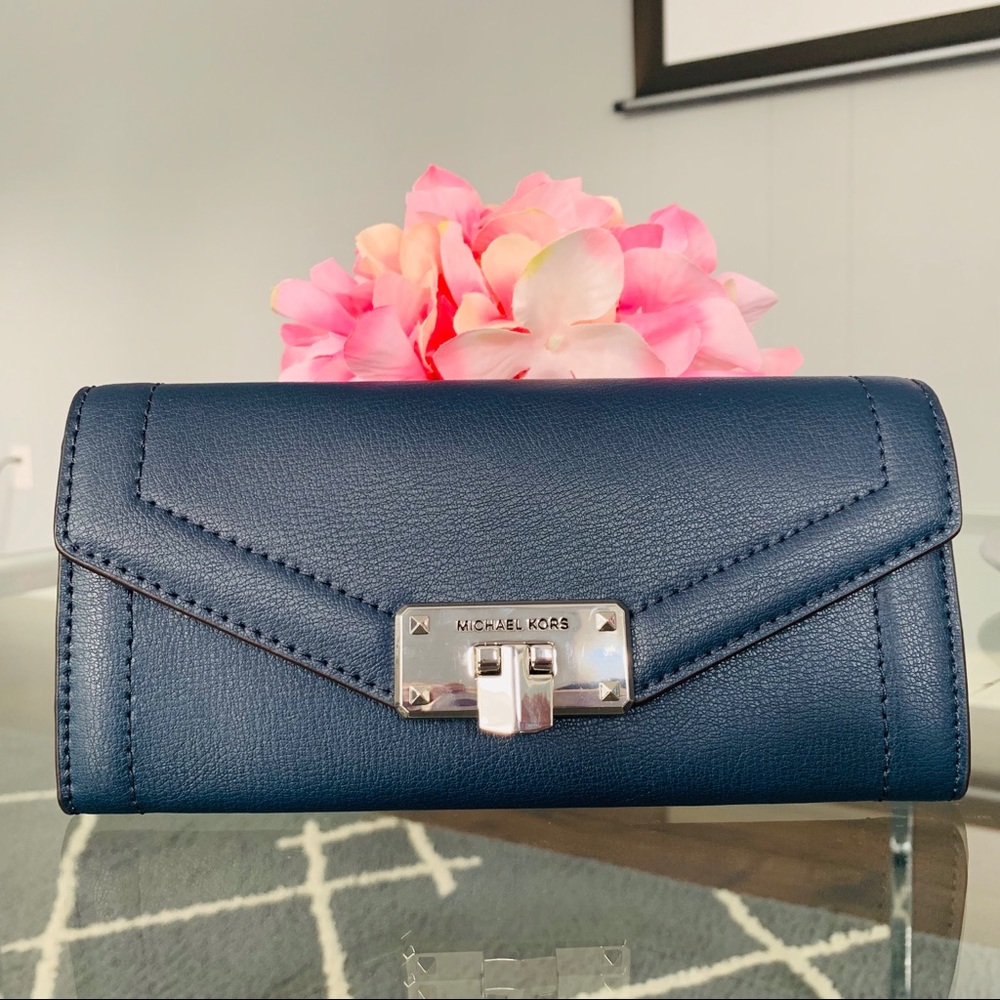 NWT Michael Kors KINSLEY Carryall Leather